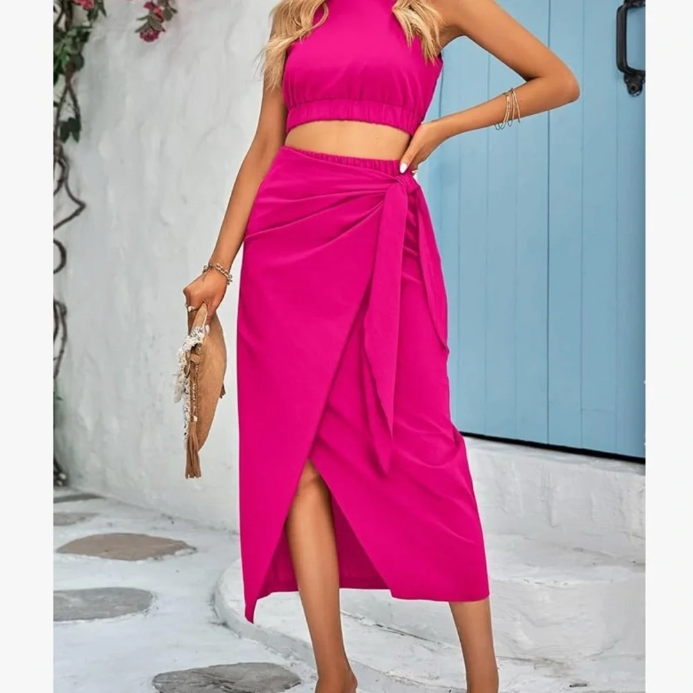 Chic Halter Neck Crop Top and Skirt Set